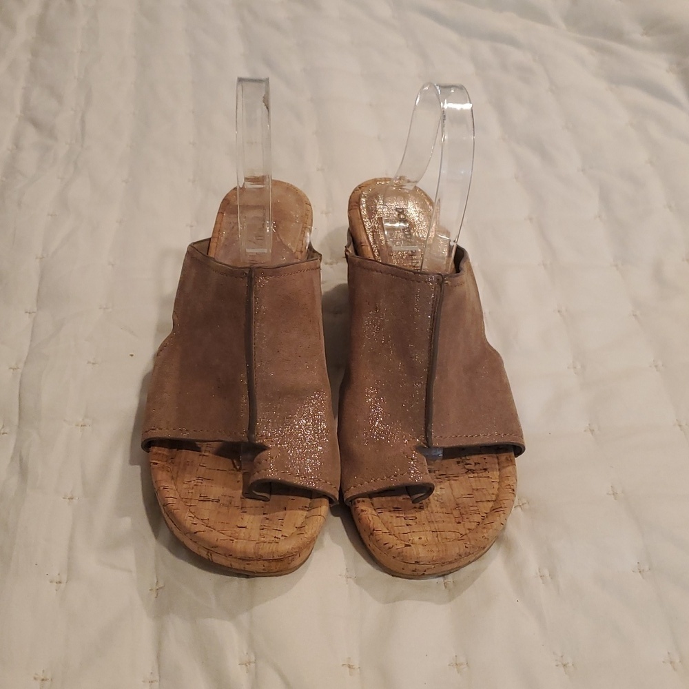 Donald Pliner Gerie Wedges Sandals Metalic Cork Taupe 10